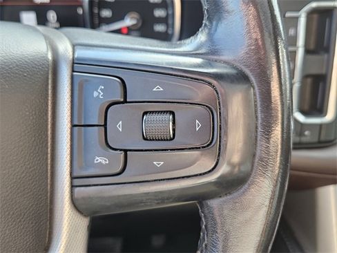 Used 2021 GMC Yukon Denali w/ Denali Premium Package image 13