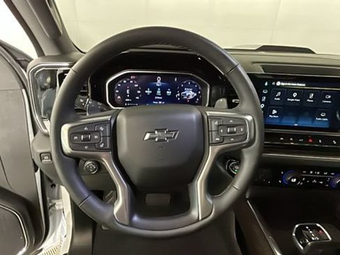 Used 2026 Chevrolet Silverado 1500 LT Trail Boss w/ LPO, Dark Essentials Package AWD/4WD image 14