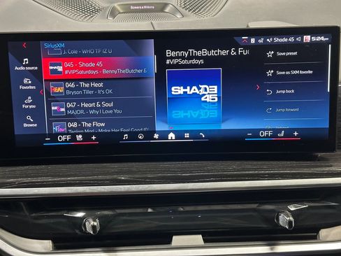 Used 2025 BMW X7 M60i AWD/4WD image 45