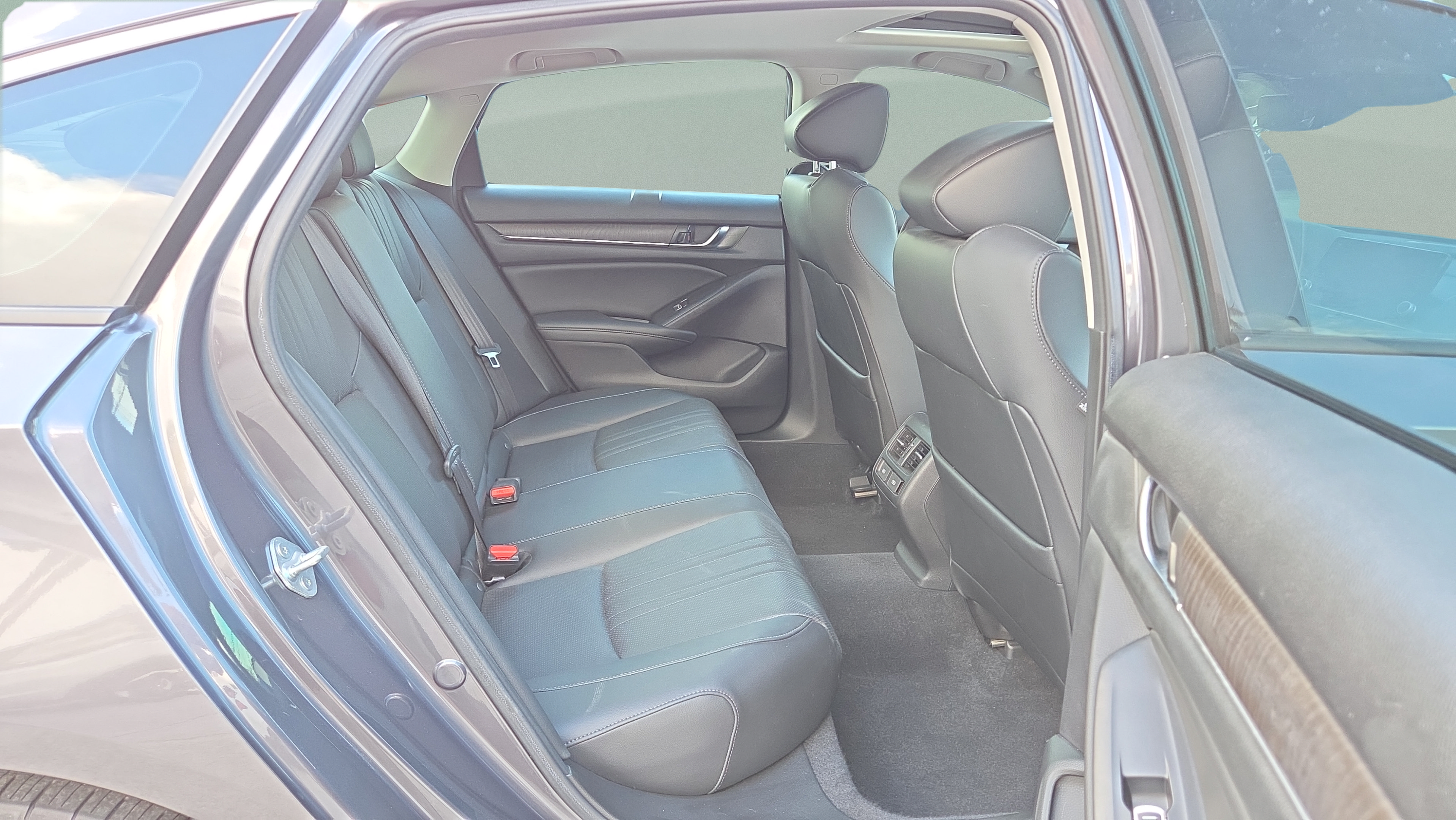 Used 2022 Honda Accord EX-L image 31
