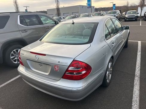 Used 2005 Mercedes-Benz E 500 4MATIC Sedan image 5