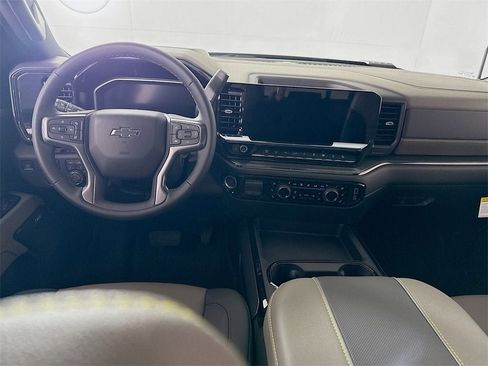 New 2026 Chevrolet Silverado 2500 ZR2 image 2