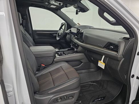 New 2026 Chevrolet Tahoe High Country AWD/4WD image 27
