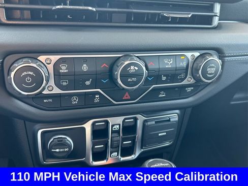New 2025 Jeep Gladiator Sport w/ Premium Package image 35