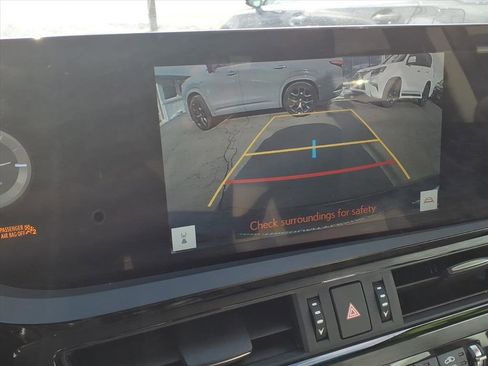 Certified 2023 Lexus ES 250 250 w/ Premium Package image 20