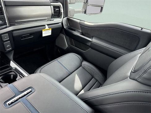 New 2026 Ford F250 Platinum w/ FX4 Off-Road Package image 19