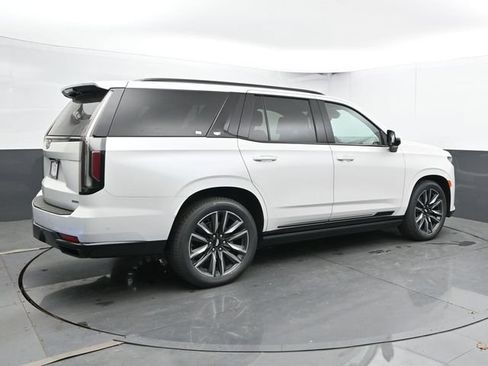 Used 2024 Cadillac Escalade Sport Platinum w/ LPO, Floor Liner Package AWD/4WD image 2