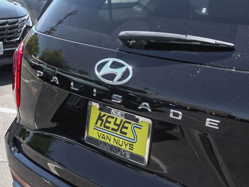 Certified 2023 Hyundai Palisade Limited FWD image 9
