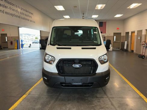 Used 2023 Ford Transit 350 XL image 2