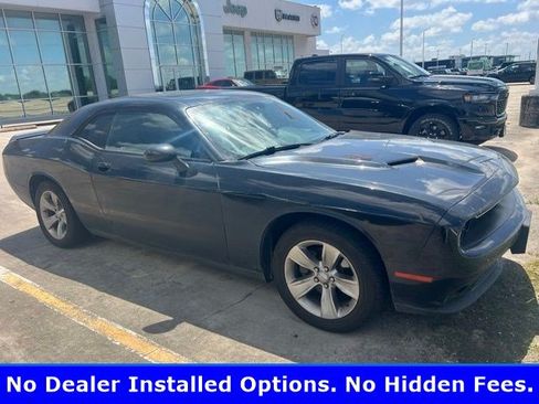 Used 2021 Dodge Challenger SXT RWD image 2