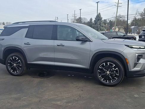 New 2026 Chevrolet Traverse LT w/ Sun and Wheel Package image 4