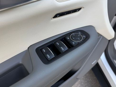 Used 2019 Cadillac XT5 Luxury image 41