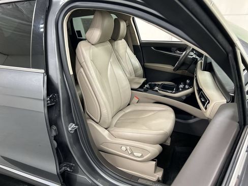 Used 2022 Lincoln Nautilus AWD w/ Premium Package image 23