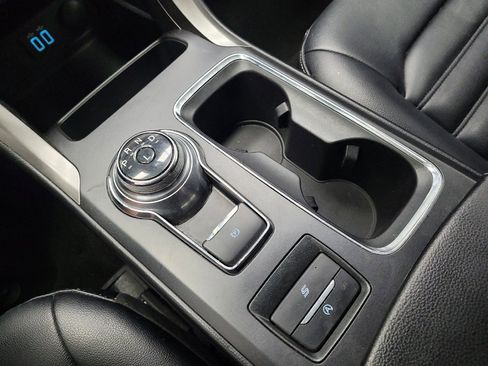 Used 2020 Ford Fusion SEL FWD image 26
