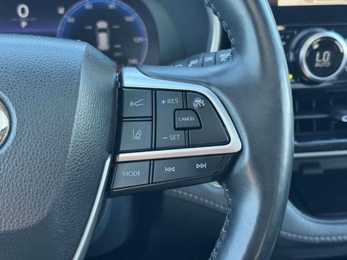 Used 2023 Toyota Highlander Limited AWD/4WD image 26