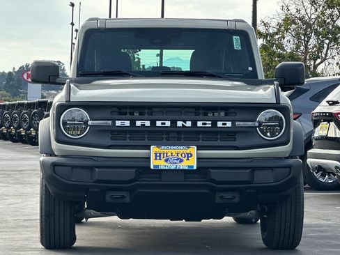New 2025 Ford Bronco Base image 16