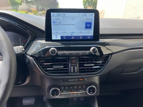 Used 2025 Ford Escape ST-Line Select AWD/4WD image 15