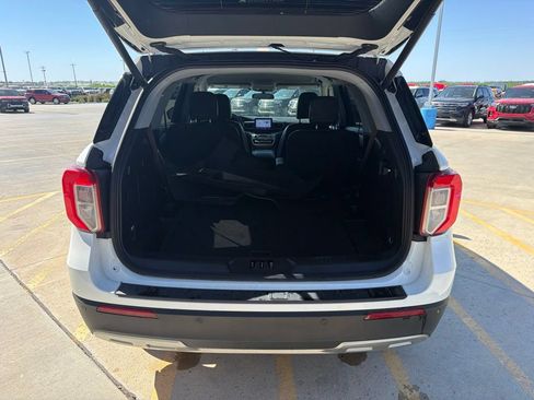 Used 2023 Ford Explorer XLT w/ Equipment Group 202A AWD/4WD image 20
