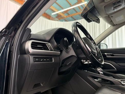 Used 2020 Kia Telluride S AWD/4WD image 17