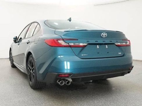 New 2026 Toyota Camry Hybrid FWD image 21