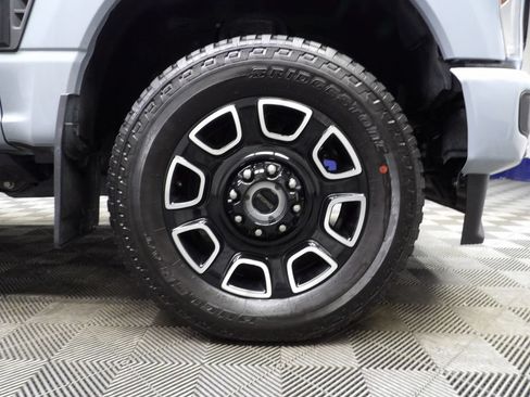 Used 2026 Ford F250 Platinum AWD/4WD image 11