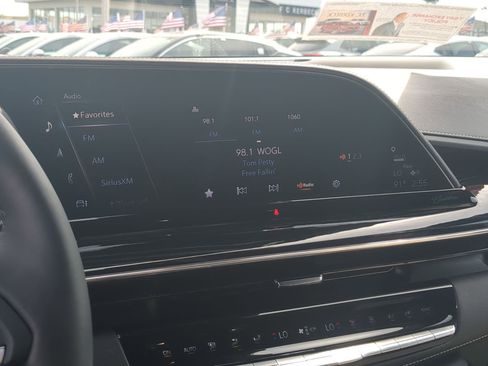 Certified 2021 Cadillac Escalade ESV Sport w/ Driver Assist Tech Package image 12