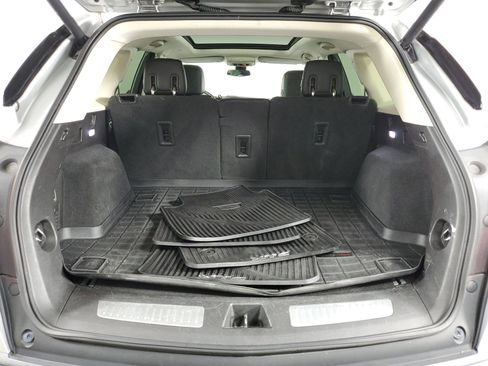 Used 2017 Cadillac XT5 Luxury w/ Driver Awareness Package image 20