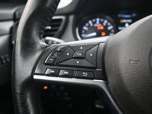 Used 2017 Nissan Rogue SL w/ SL Premium Package image 12