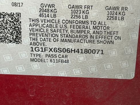 Used 2017 Chevrolet Bolt Premier w/ Driver Confidence II Package FWD image 22