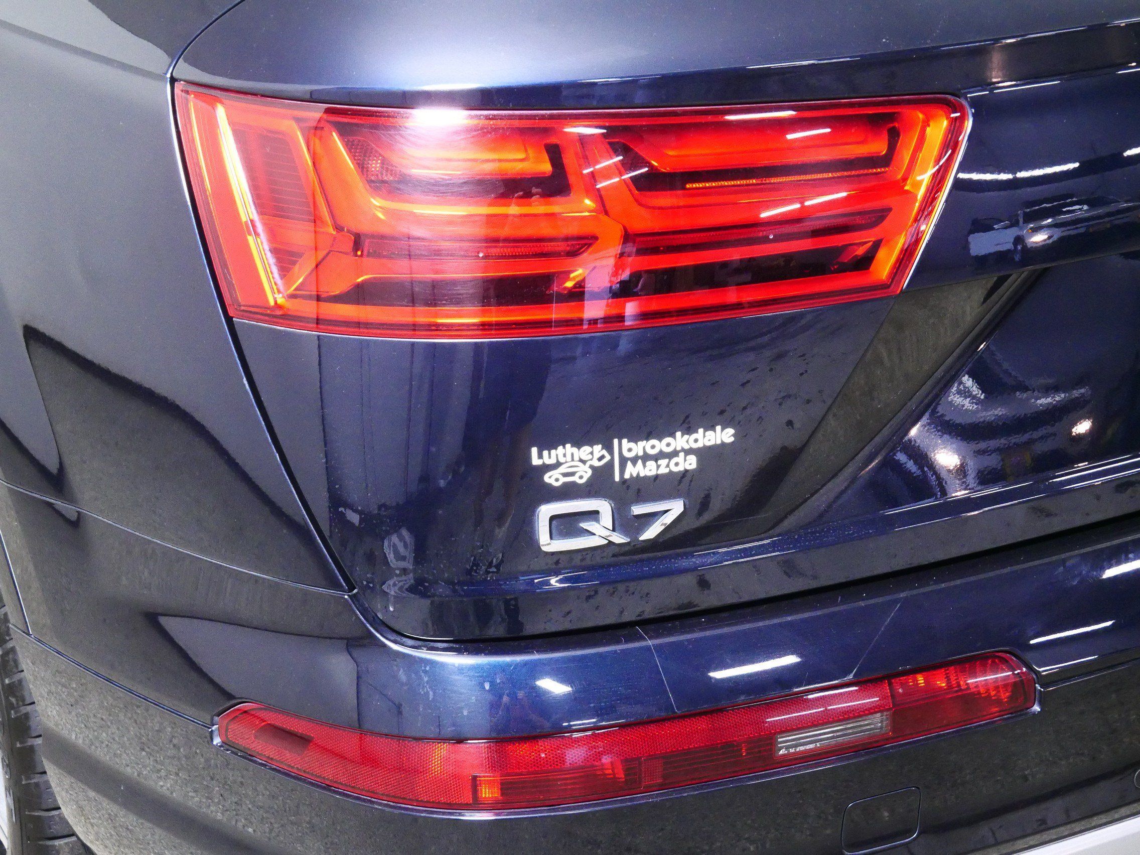 Used 2017 Audi Q7 3.0T Prestige w/ Prestige Package AWD/4WD image 17