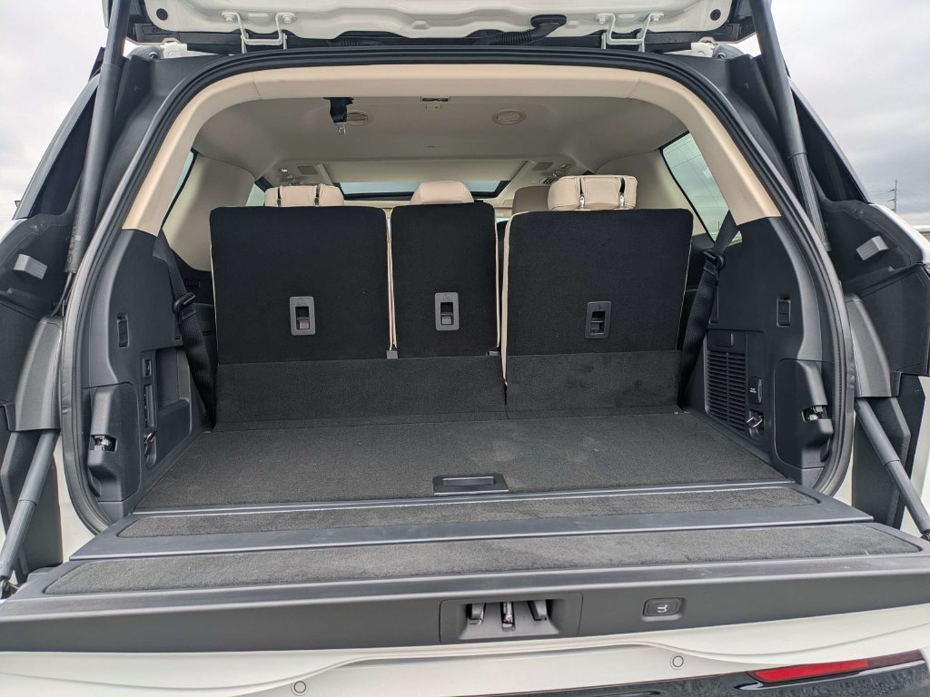 New 2027 Lincoln Navigator Reserve AWD/4WD image 13