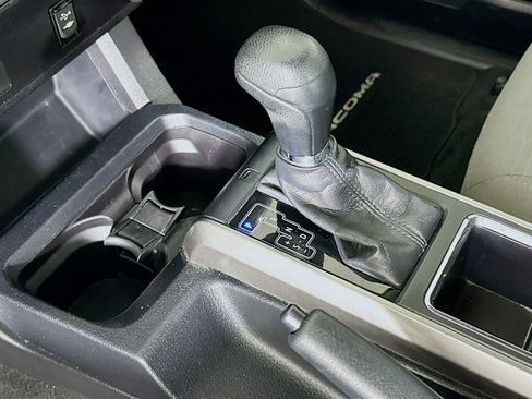 Used 2017 Toyota Tacoma SR5 w/ Tow Package image 23