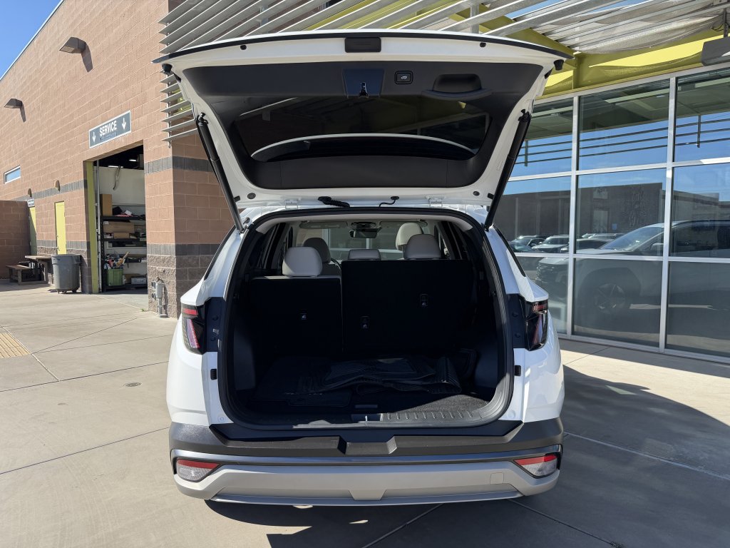 Used 2025 Hyundai Tucson SEL FWD image 36