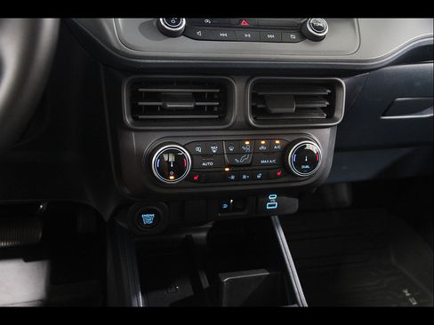 Used 2024 Ford Maverick Tremor w/ Tremor Off-Road Package AWD/4WD image 14