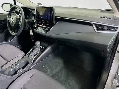 Certified 2025 Toyota Corolla LE image 27