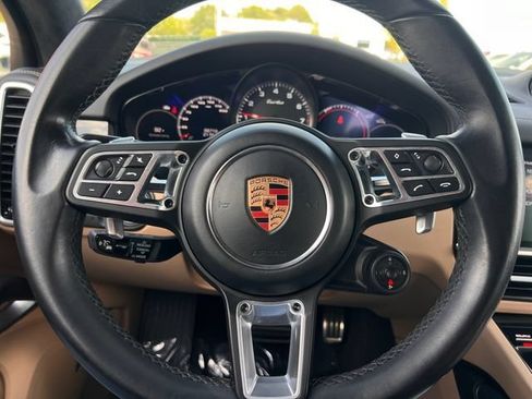 Used 2019 Porsche Cayenne Turbo AWD/4WD image 24