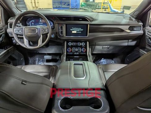 Used 2024 GMC Yukon Denali image 32