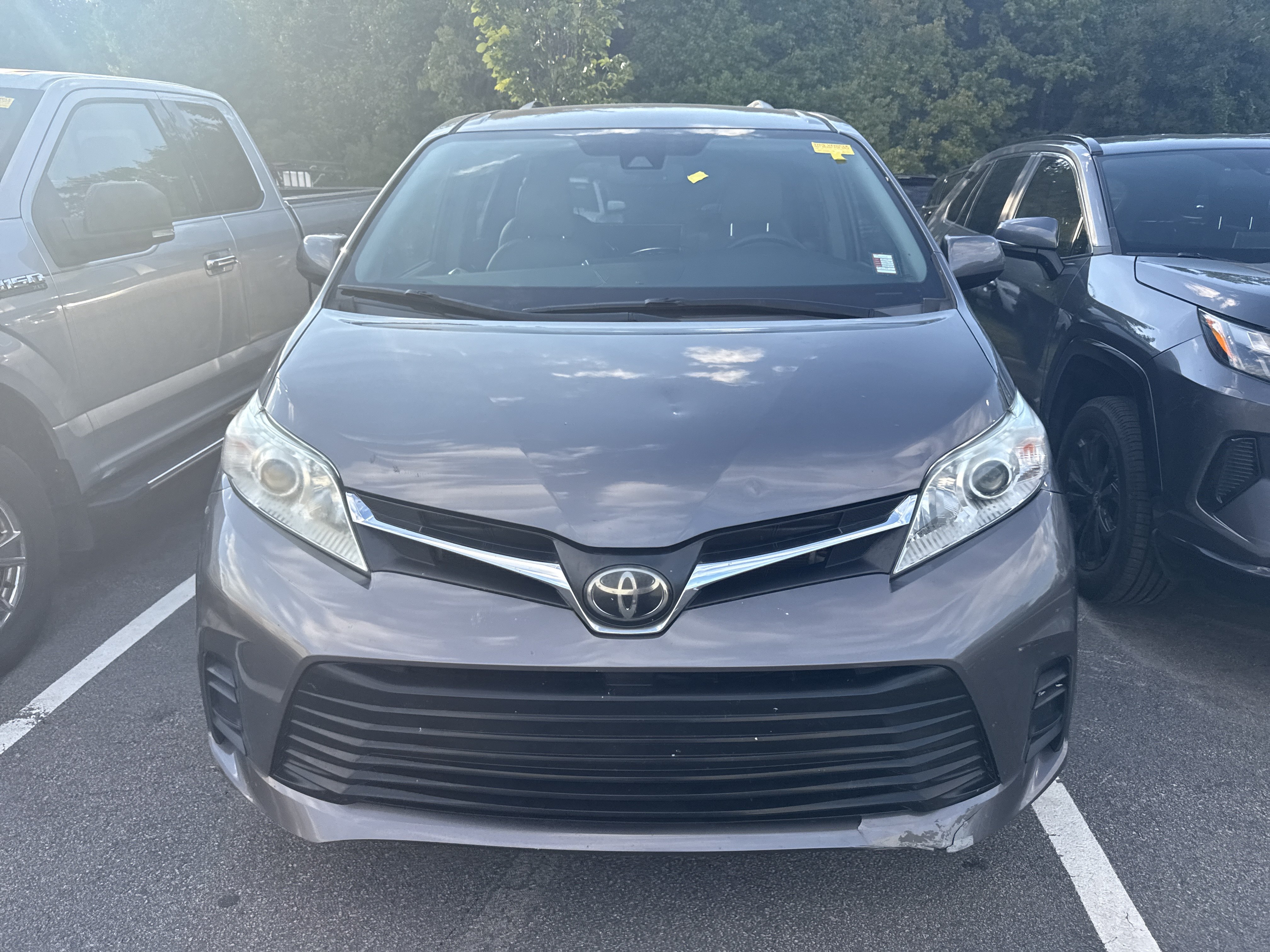 Used 2019 Toyota Sienna LE FWD image 37
