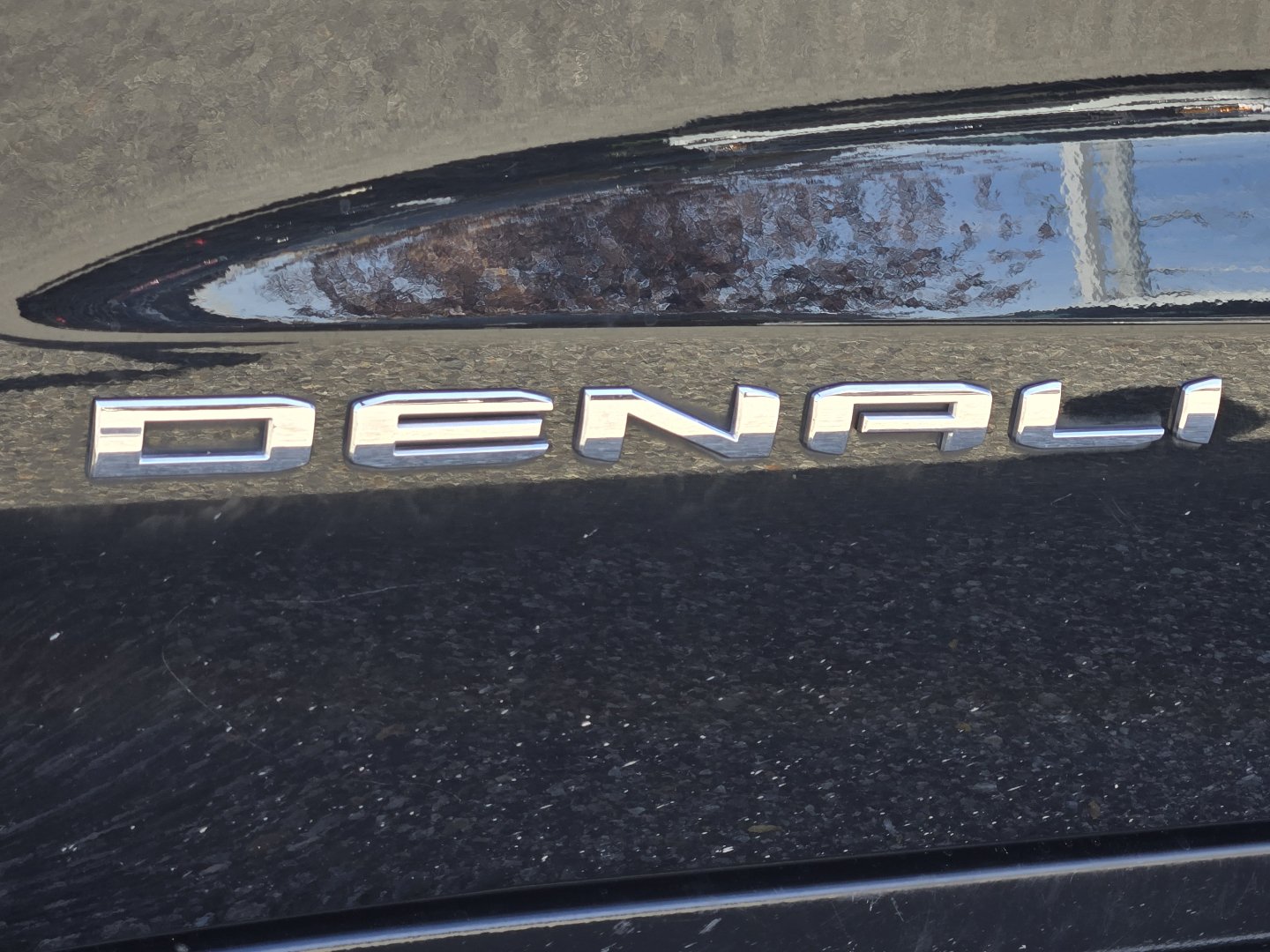 Used 2023 GMC Sierra 1500 Denali AWD/4WD image 3