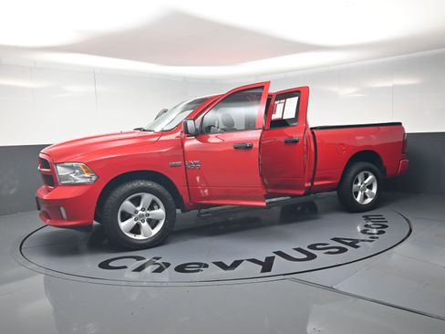 Used 2015 RAM 1500 Express RWD image 20