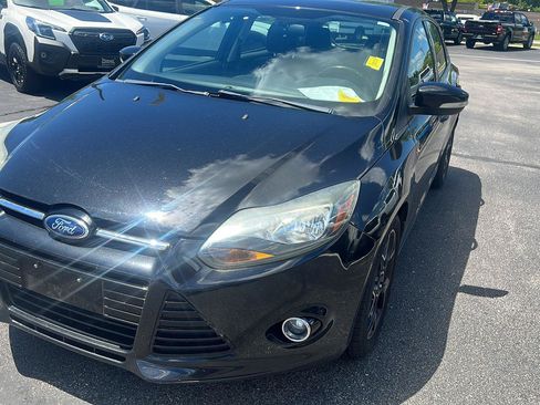 Used 2014 Ford Focus SE w/ Equipment Group 201A FWD image 11