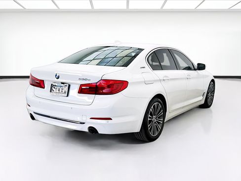 Used 2019 BMW 530e RWD image 4