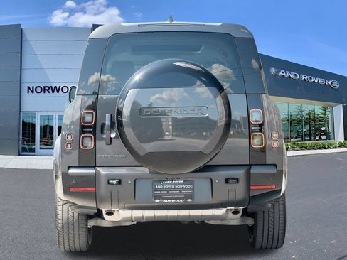 New 2026 Land Rover Defender 130 X-Dynamic SE AWD/4WD image 5