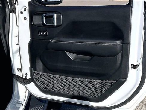 Used 2022 Jeep Wrangler Unlimited Sahara w/ Cold Weather Group image 24