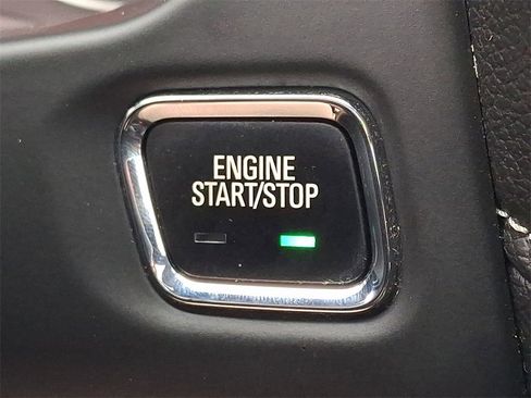 Certified 2020 GMC Acadia SLT image 28