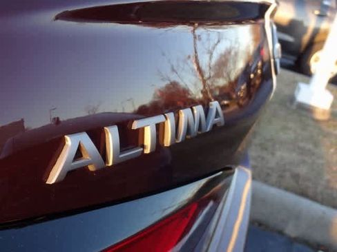 Used 2023 Nissan Altima 2.5 SV image 18