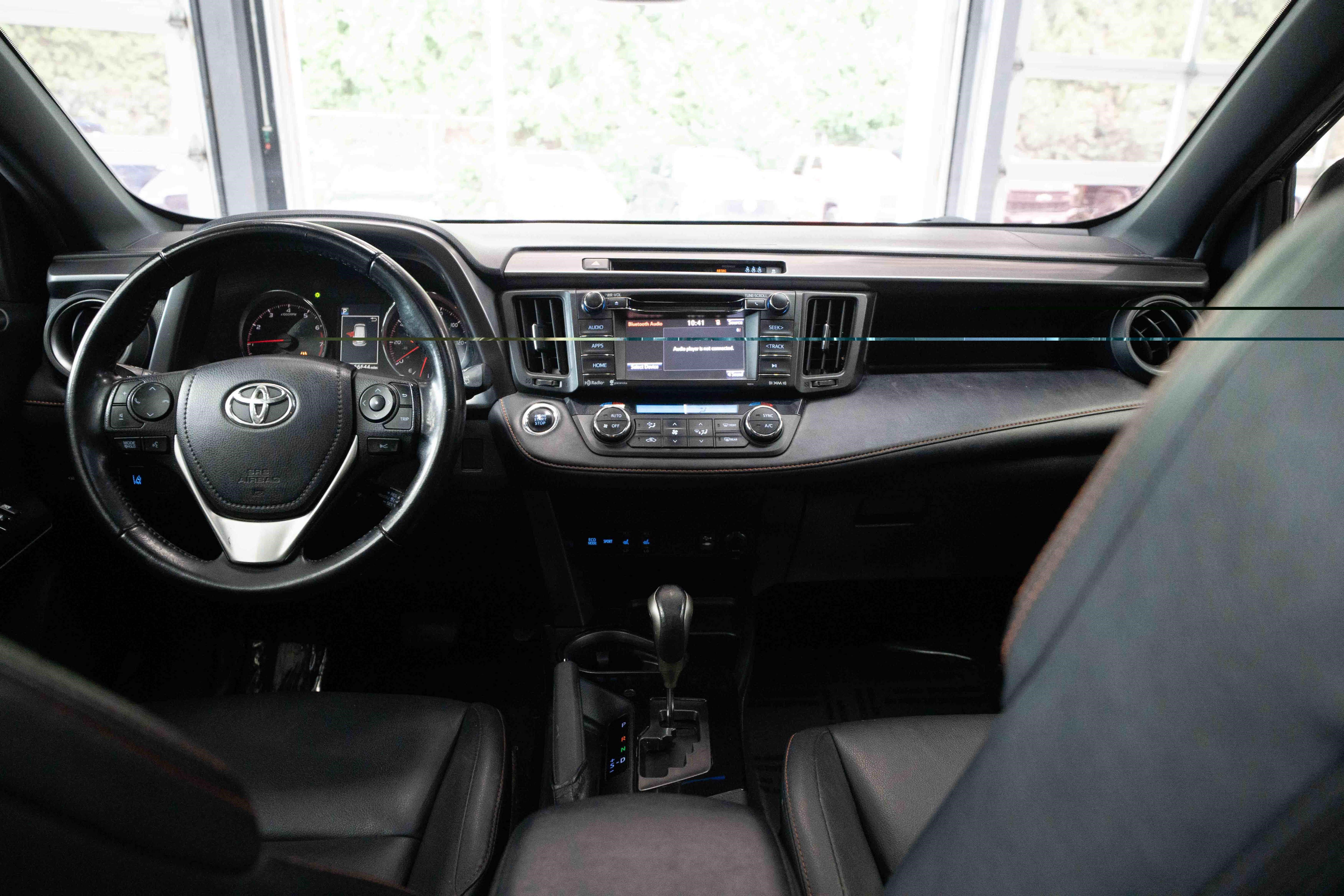 Used 2017 Toyota RAV4 SE w/ Power Special Value Package AWD/4WD image 20