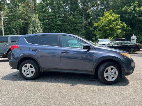 Used 2013 Toyota RAV4 LE FWD image 12