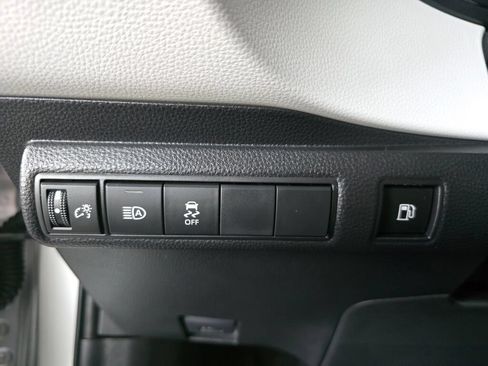 Used 2024 Toyota Corolla SE w/ SE Package FWD image 28