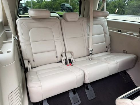 Used 2018 Lincoln Navigator L Reserve w/ Technology Package AWD/4WD image 49